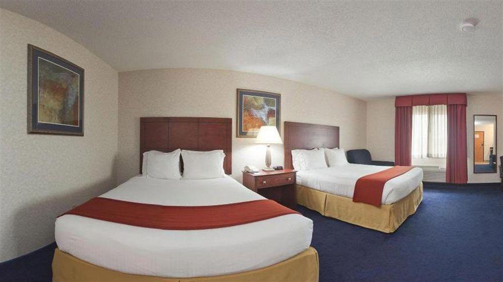 Holiday Inn Express Deforest By Ihg Eksteriør bilde