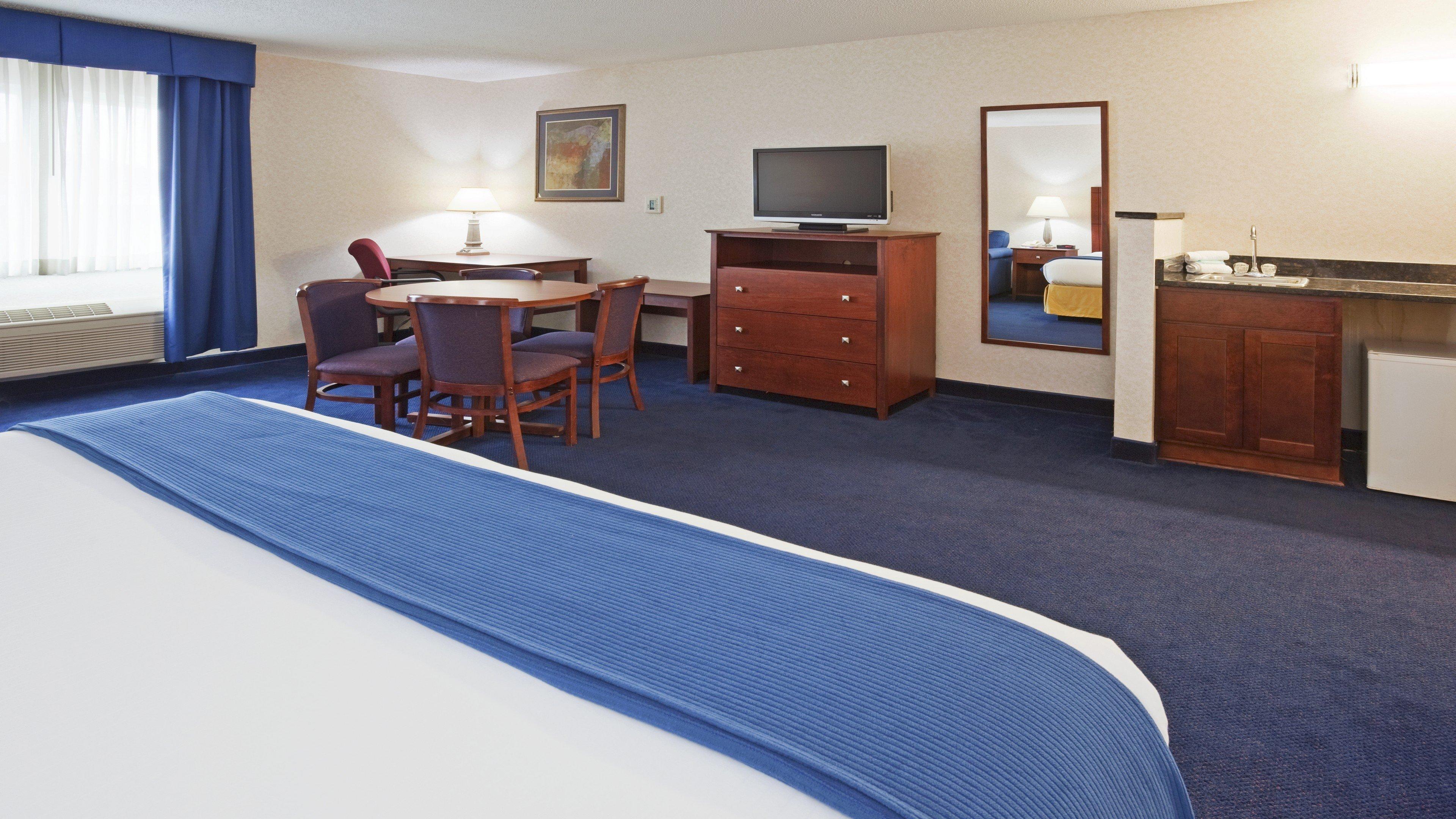 Holiday Inn Express Deforest By Ihg Rom bilde