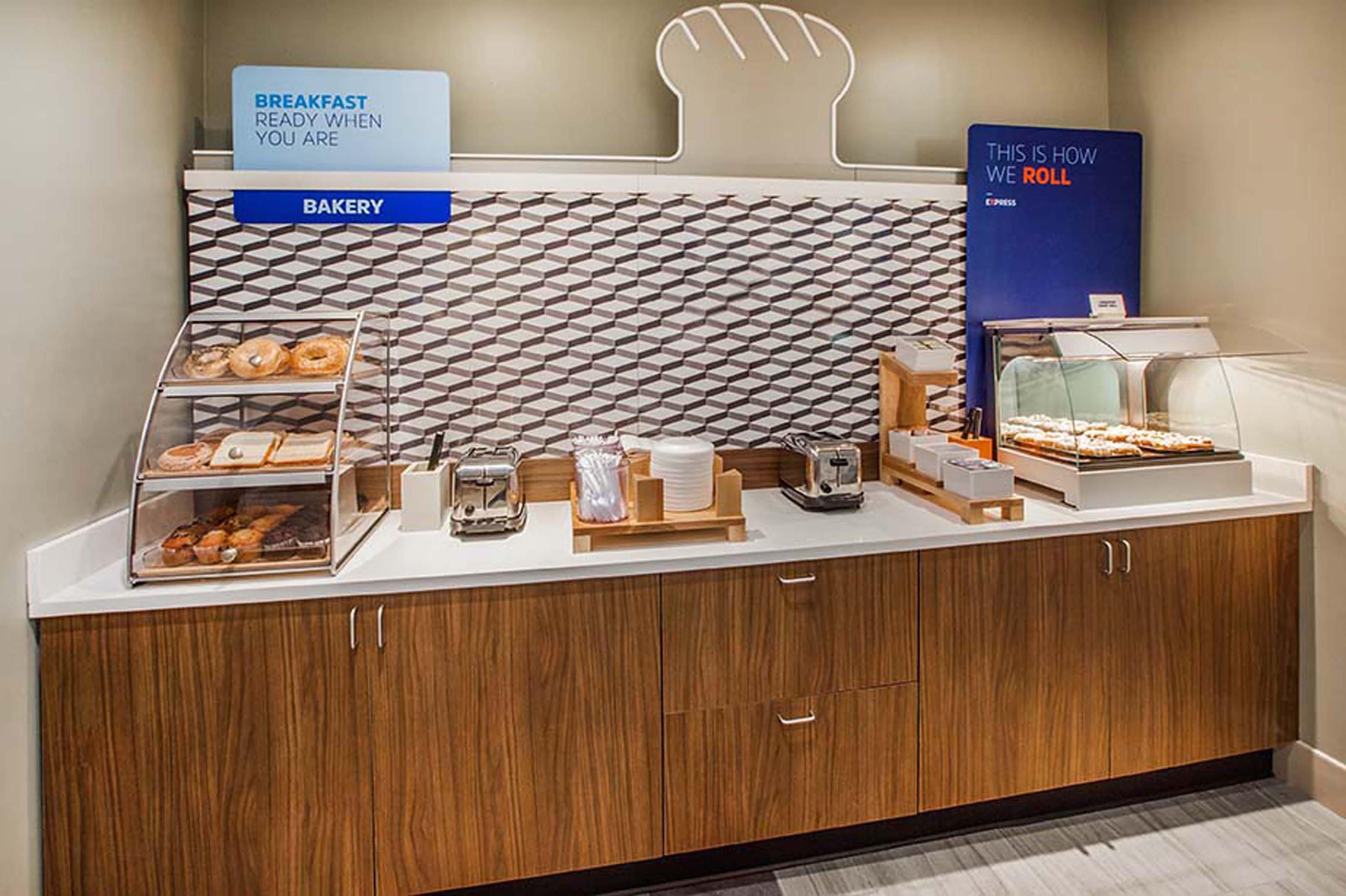 Holiday Inn Express Deforest By Ihg Eksteriør bilde
